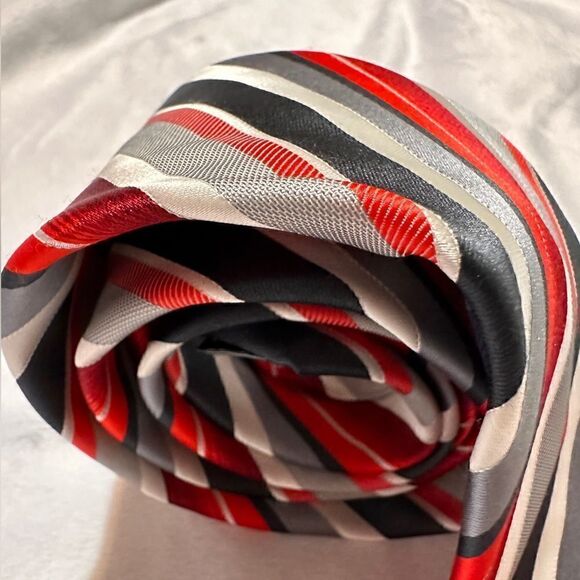 STAFFORD ESSENTIALS Men's Neck Tie, Elegant 
Red/ Black Grey white Strip… - Picture 11 of 13